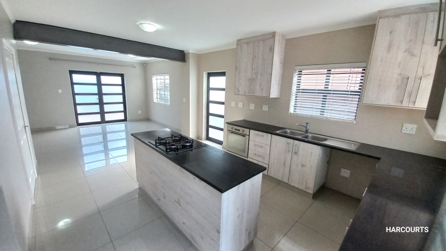 To Let 2 Bedroom Property for Rent in Lansdowne Western Cape